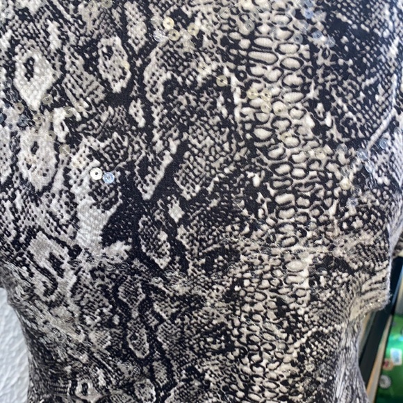 Miss Tina by Tina Knowles Sequin Blouse Top Snakeskin Python Size Medium XS - Picture 3 of 4